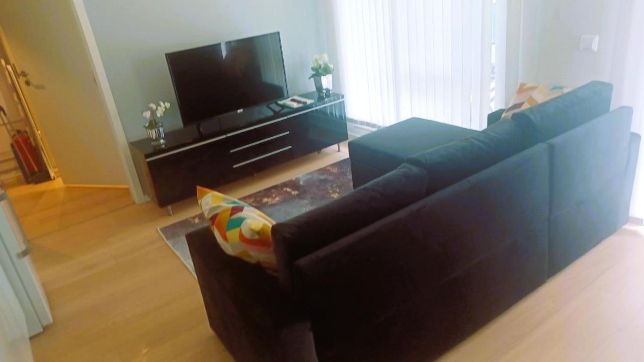 Scandpoint Apartment Fornebu Near Sea Front With Outdoor Walk! Stabekk Eksteriør billede